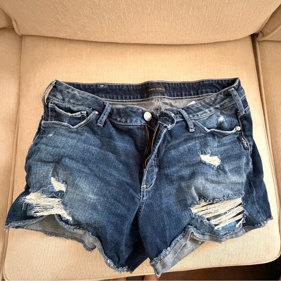 Silver Jeans Dark Blue Jean Shorts - Picture 2 of 3